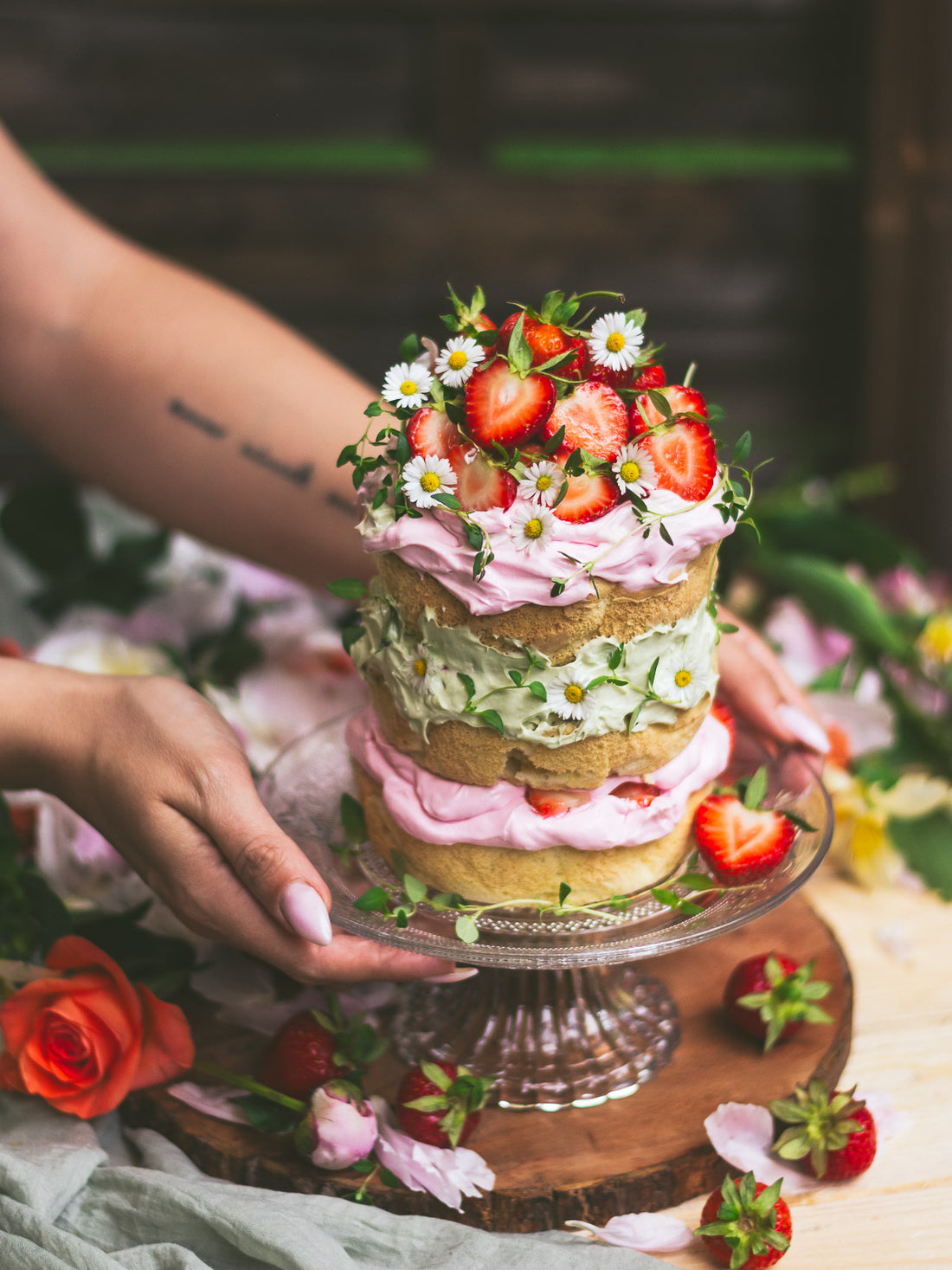 (MID)SUMMER CAKE 🍓🌸🍓🌸🍓
